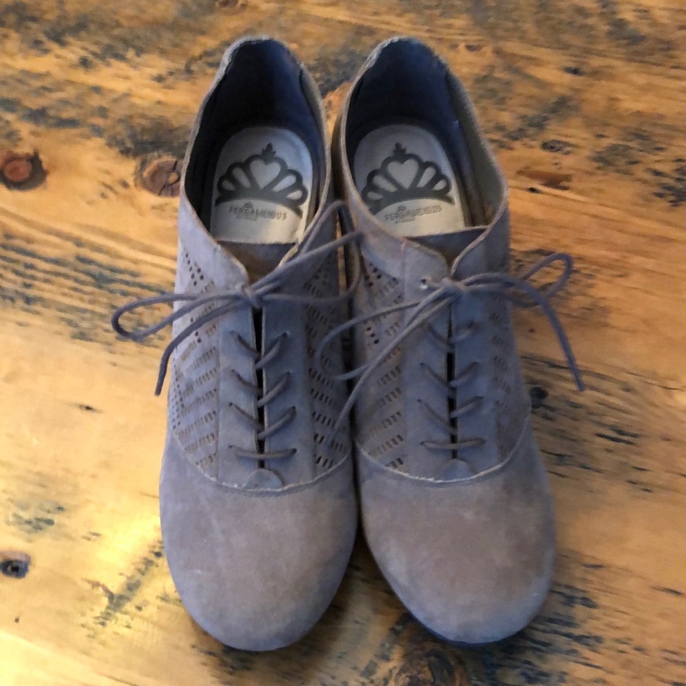 Taupe lace up bootie